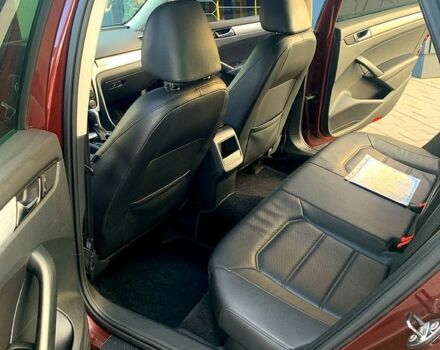 Красный Фольксваген Пассат, объемом двигателя 2.5 л и пробегом 210 тыс. км за 8500 $, фото 6 на Automoto.ua