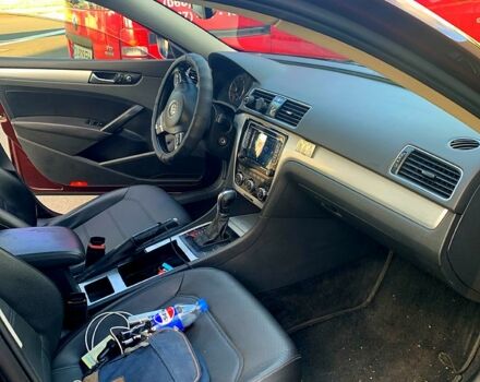 Красный Фольксваген Пассат, объемом двигателя 2.5 л и пробегом 210 тыс. км за 8500 $, фото 5 на Automoto.ua