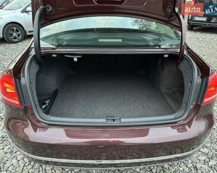 Красный Фольксваген Пассат, объемом двигателя 2.5 л и пробегом 186 тыс. км за 11200 $, фото 14 на Automoto.ua