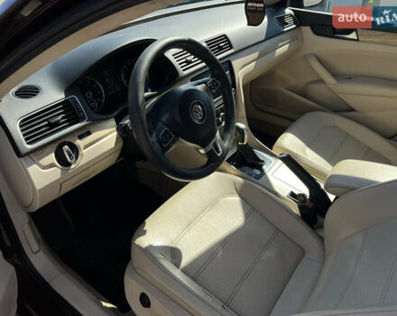 Червоний Фольксваген Пассат, об'ємом двигуна 2.5 л та пробігом 290 тис. км за 8800 $, фото 10 на Automoto.ua