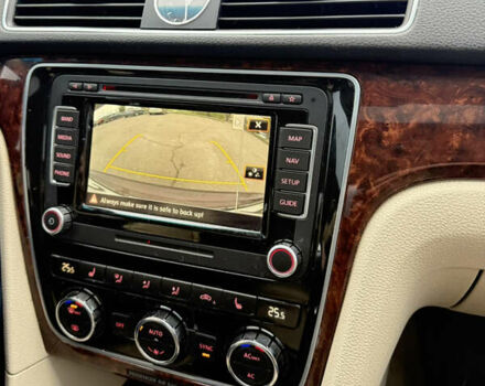 Красный Фольксваген Пассат, объемом двигателя 1.97 л и пробегом 188 тыс. км за 10000 $, фото 10 на Automoto.ua