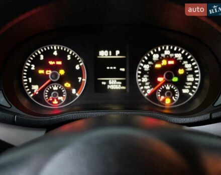 Красный Фольксваген Пассат, объемом двигателя 2.48 л и пробегом 241 тыс. км за 9500 $, фото 11 на Automoto.ua