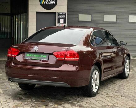 Красный Фольксваген Пассат, объемом двигателя 2.5 л и пробегом 70 тыс. км за 9900 $, фото 5 на Automoto.ua