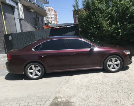 Красный Фольксваген Пассат, объемом двигателя 2.5 л и пробегом 298 тыс. км за 7000 $, фото 1 на Automoto.ua