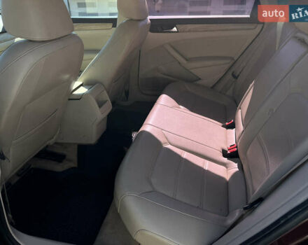 Червоний Фольксваген Пассат, об'ємом двигуна 2.5 л та пробігом 290 тис. км за 8800 $, фото 16 на Automoto.ua