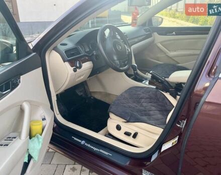 Червоний Фольксваген Пассат, об'ємом двигуна 2.5 л та пробігом 262 тис. км за 8499 $, фото 15 на Automoto.ua