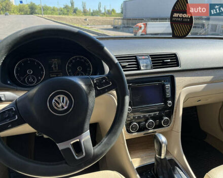 Червоний Фольксваген Пассат, об'ємом двигуна 2.5 л та пробігом 290 тис. км за 8800 $, фото 13 на Automoto.ua