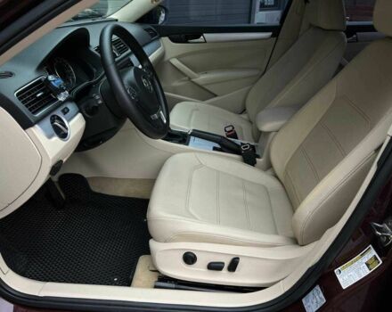 Красный Фольксваген Пассат, объемом двигателя 2.5 л и пробегом 70 тыс. км за 9900 $, фото 10 на Automoto.ua