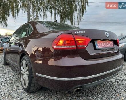 Красный Фольксваген Пассат, объемом двигателя 2.5 л и пробегом 186 тыс. км за 11200 $, фото 13 на Automoto.ua
