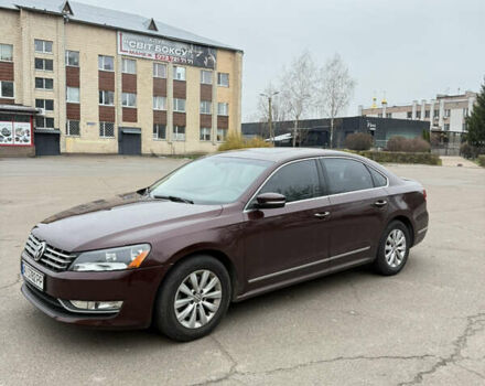 Красный Фольксваген Пассат, объемом двигателя 1.97 л и пробегом 188 тыс. км за 10000 $, фото 1 на Automoto.ua