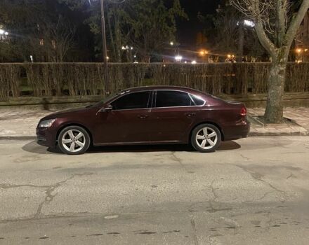 Красный Фольксваген Пассат, объемом двигателя 2.5 л и пробегом 298 тыс. км за 7000 $, фото 4 на Automoto.ua