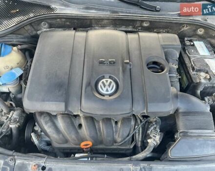 Червоний Фольксваген Пассат, об'ємом двигуна 2.5 л та пробігом 262 тис. км за 8499 $, фото 25 на Automoto.ua