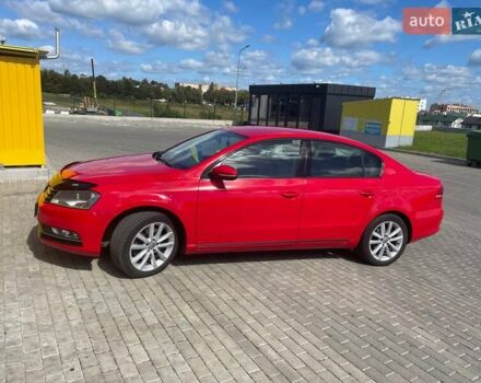 Красный Фольксваген Пассат, объемом двигателя 2 л и пробегом 169 тыс. км за 10000 $, фото 3 на Automoto.ua