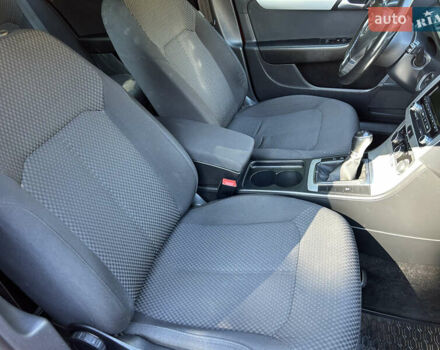 Красный Фольксваген Пассат, объемом двигателя 1.6 л и пробегом 260 тыс. км за 8800 $, фото 33 на Automoto.ua