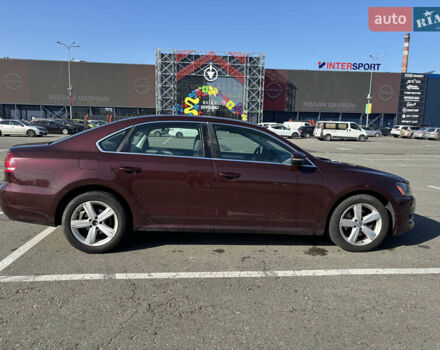 Красный Фольксваген Пассат, объемом двигателя 2.5 л и пробегом 264 тыс. км за 8999 $, фото 5 на Automoto.ua