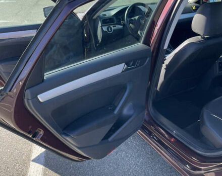 Фольксваген Пассат 2013 в Киеве на Automoto.ua Красный Фольксваген Пассат, объемом двигателя 2.48 л и пробегом 210 тыс. км за 9500 $, фото 16 на Automoto.ua