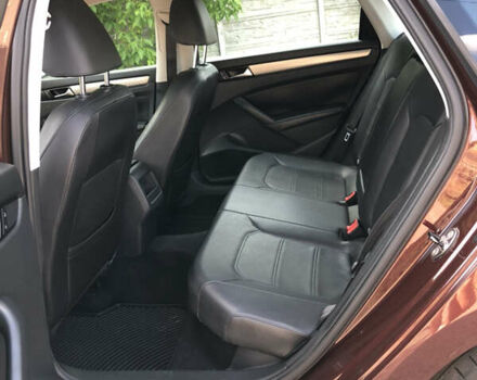 Червоний Фольксваген Пассат, об'ємом двигуна 1.8 л та пробігом 175 тис. км за 8999 $, фото 28 на Automoto.ua