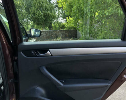 Червоний Фольксваген Пассат, об'ємом двигуна 1.8 л та пробігом 175 тис. км за 8999 $, фото 23 на Automoto.ua