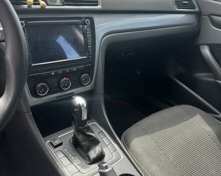 Червоний Фольксваген Пассат, об'ємом двигуна 2.5 л та пробігом 236 тис. км за 8800 $, фото 9 на Automoto.ua