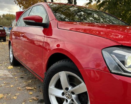 Фольксваген Пассат 2013 в Львове на Automoto.ua Красный Фольксваген Пассат, объемом двигателя 1.4 л и пробегом 268 тыс. км за 8200 $, фото 5 на Automoto.ua