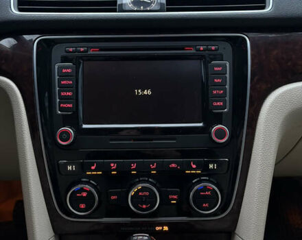 Красный Фольксваген Пассат, объемом двигателя 1.97 л и пробегом 220 тыс. км за 9700 $, фото 12 на Automoto.ua