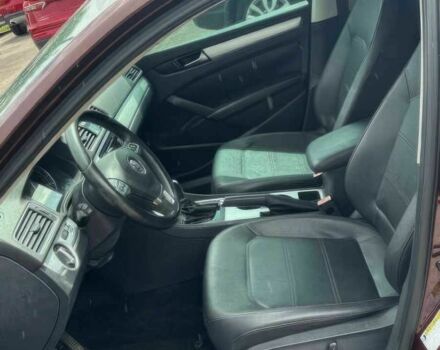 Красный Фольксваген Пассат, объемом двигателя 2 л и пробегом 83 тыс. км за 12100 $, фото 8 на Automoto.ua