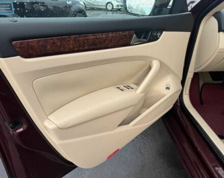 Красный Фольксваген Пассат, объемом двигателя 2 л и пробегом 192 тыс. км за 9750 $, фото 11 на Automoto.ua