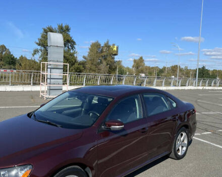 Фольксваген Пассат 2013 в Киеве на Automoto.ua Красный Фольксваген Пассат, объемом двигателя 2.48 л и пробегом 210 тыс. км за 9500 $, фото 1 на Automoto.ua