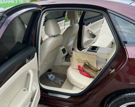 Червоний Фольксваген Пассат, об'ємом двигуна 2 л та пробігом 143 тис. км за 14000 $, фото 8 на Automoto.ua