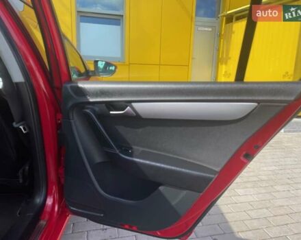 Красный Фольксваген Пассат, объемом двигателя 2 л и пробегом 169 тыс. км за 10000 $, фото 7 на Automoto.ua