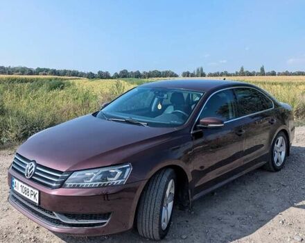 Красный Фольксваген Пассат, объемом двигателя 2.5 л и пробегом 190 тыс. км за 11200 $, фото 2 на Automoto.ua