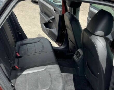 Красный Фольксваген Пассат, объемом двигателя 2 л и пробегом 83 тыс. км за 12100 $, фото 5 на Automoto.ua