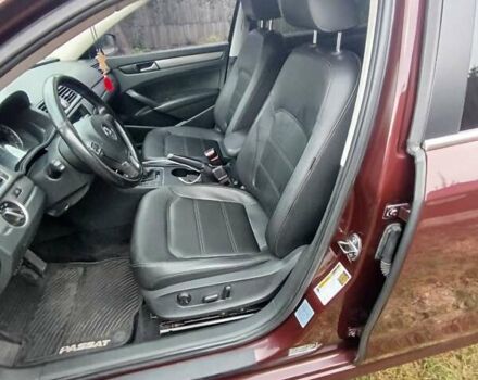 Червоний Фольксваген Пассат, об'ємом двигуна 1.8 л та пробігом 185 тис. км за 12000 $, фото 15 на Automoto.ua