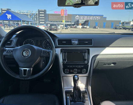 Красный Фольксваген Пассат, объемом двигателя 2.5 л и пробегом 264 тыс. км за 8999 $, фото 8 на Automoto.ua