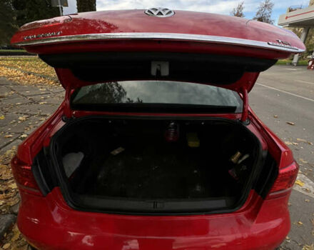 Фольксваген Пассат 2013 в Львове на Automoto.ua Красный Фольксваген Пассат, объемом двигателя 1.4 л и пробегом 268 тыс. км за 8200 $, фото 24 на Automoto.ua