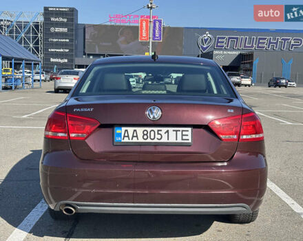 Красный Фольксваген Пассат, объемом двигателя 2.5 л и пробегом 264 тыс. км за 8999 $, фото 4 на Automoto.ua