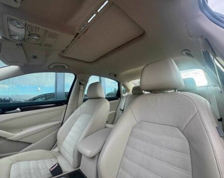 Красный Фольксваген Пассат, объемом двигателя 2 л и пробегом 192 тыс. км за 9750 $, фото 15 на Automoto.ua