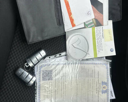 Красный Фольксваген Пассат, объемом двигателя 1.6 л и пробегом 260 тыс. км за 8800 $, фото 30 на Automoto.ua