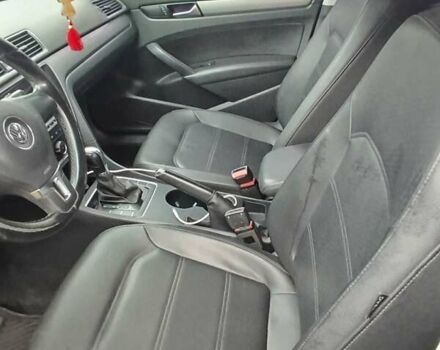 Червоний Фольксваген Пассат, об'ємом двигуна 1.8 л та пробігом 185 тис. км за 12000 $, фото 14 на Automoto.ua