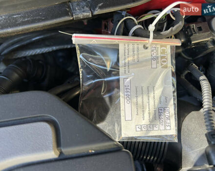 Красный Фольксваген Пассат, объемом двигателя 1.6 л и пробегом 260 тыс. км за 8800 $, фото 35 на Automoto.ua