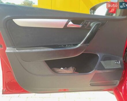 Красный Фольксваген Пассат, объемом двигателя 2 л и пробегом 169 тыс. км за 10000 $, фото 12 на Automoto.ua