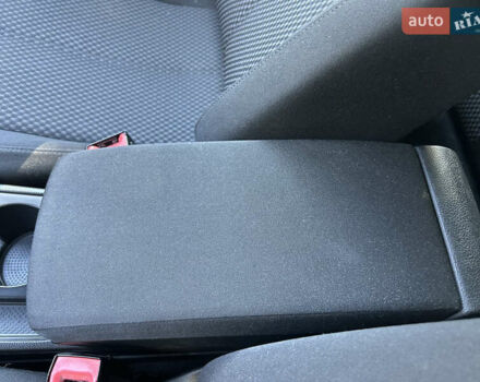 Красный Фольксваген Пассат, объемом двигателя 1.6 л и пробегом 260 тыс. км за 8800 $, фото 41 на Automoto.ua