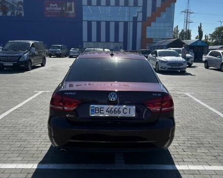 Красный Фольксваген Пассат, объемом двигателя 1.8 л и пробегом 182 тыс. км за 12500 $, фото 1 на Automoto.ua