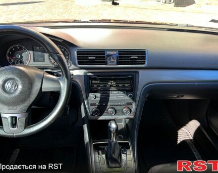 Червоний Фольксваген Пассат, об'ємом двигуна 1.8 л та пробігом 150 тис. км за 10200 $, фото 4 на Automoto.ua