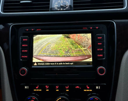 Красный Фольксваген Пассат, объемом двигателя 1.97 л и пробегом 220 тыс. км за 9700 $, фото 14 на Automoto.ua