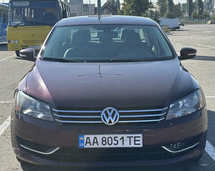 Красный Фольксваген Пассат, объемом двигателя 2.5 л и пробегом 264 тыс. км за 8999 $, фото 1 на Automoto.ua