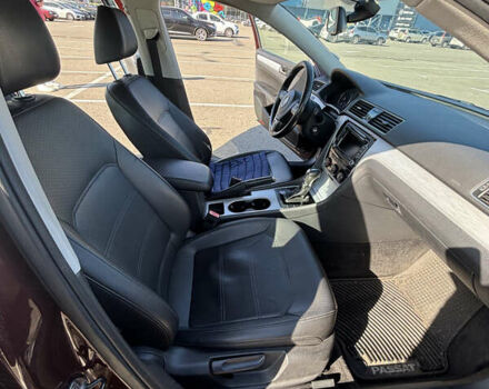 Красный Фольксваген Пассат, объемом двигателя 2.5 л и пробегом 264 тыс. км за 8999 $, фото 16 на Automoto.ua