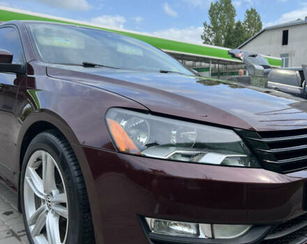 Червоний Фольксваген Пассат, об'ємом двигуна 2 л та пробігом 143 тис. км за 14000 $, фото 2 на Automoto.ua