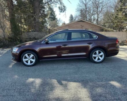 Красный Фольксваген Пассат, объемом двигателя 2 л и пробегом 81 тыс. км за 1250 $, фото 2 на Automoto.ua