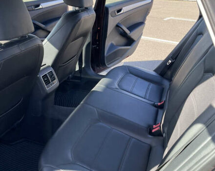 Фольксваген Пассат 2013 в Киеве на Automoto.ua Красный Фольксваген Пассат, объемом двигателя 2.48 л и пробегом 210 тыс. км за 9500 $, фото 25 на Automoto.ua